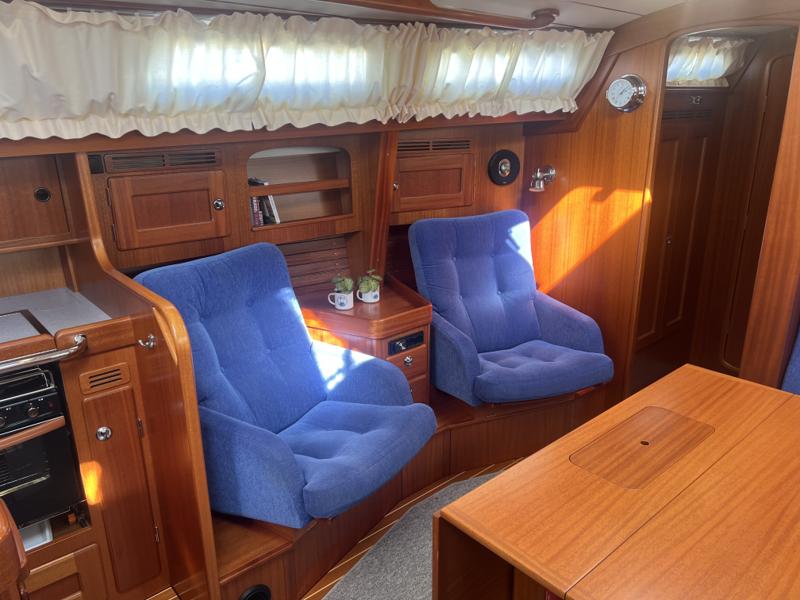 Josephine – image 20